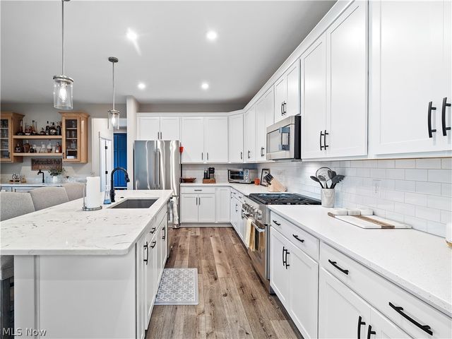 10134 Rosalee Lane, Strongsville, OH 44136