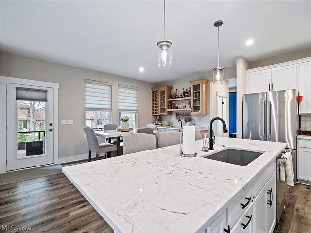 10134 Rosalee Lane, Strongsville, OH 44136