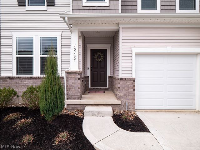 10134 Rosalee Lane, Strongsville, OH 44136