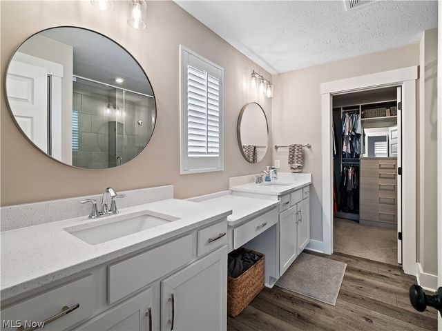 10134 Rosalee Lane, Strongsville, OH 44136