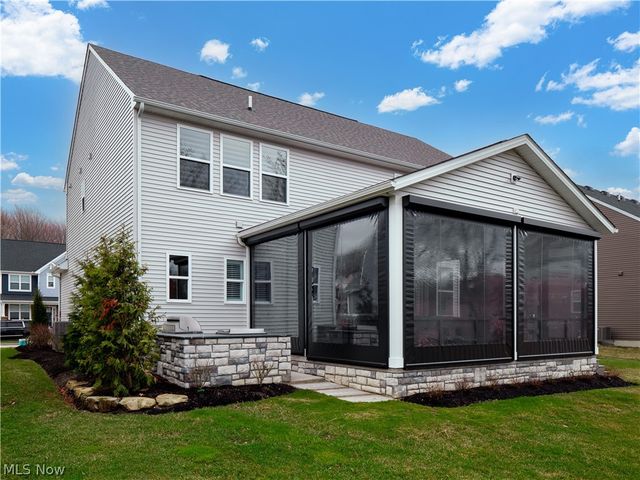 10134 Rosalee Lane, Strongsville, OH 44136