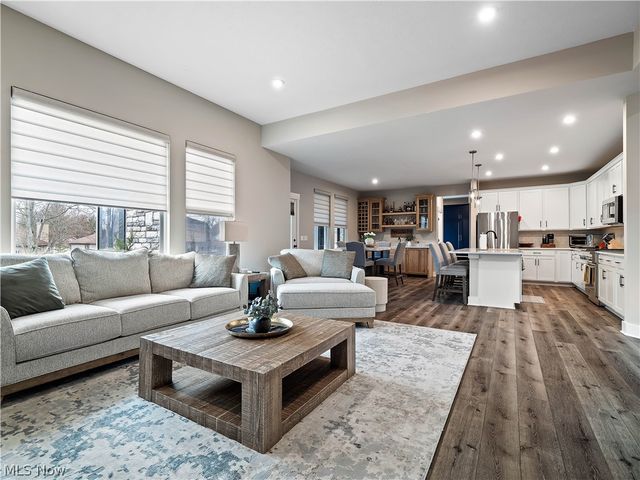 10134 Rosalee Lane, Strongsville, OH 44136