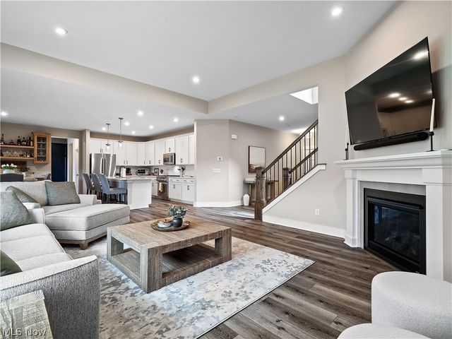 10134 Rosalee Lane, Strongsville, OH 44136