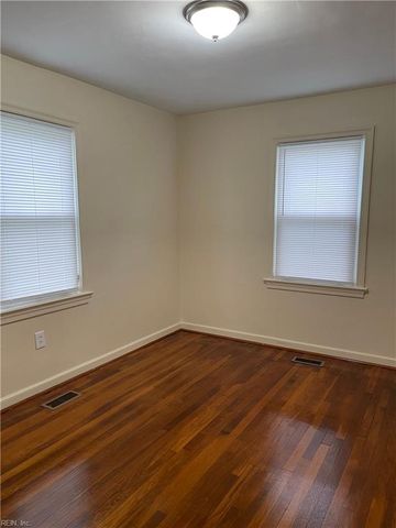 918 13th ST, Newport News, VA 23607