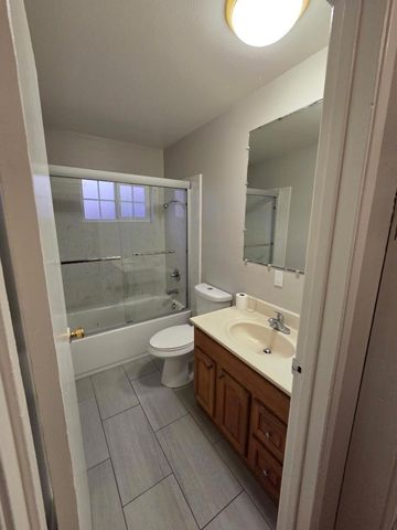 5745 Almaden Road D, San Jose, CA 95118