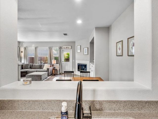 4480 Brisbane Way 1, Oceanside, CA 92058