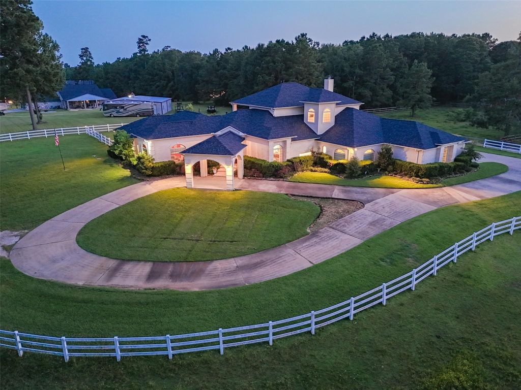 11500 Majestic Drive, Montgomery, TX 77316