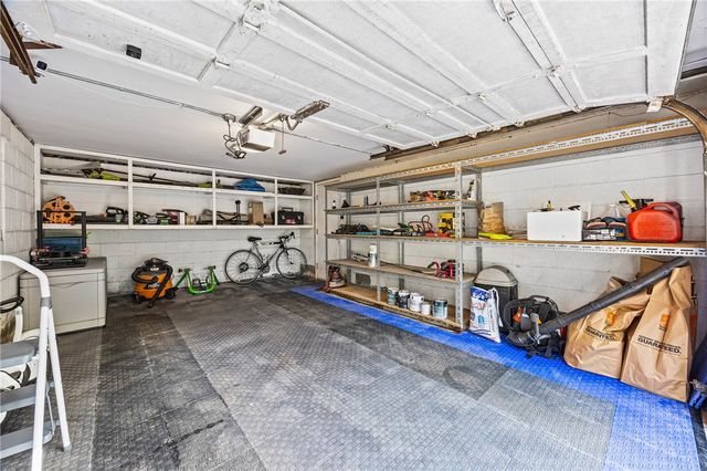 2 Red Fox Run, Perinton, NY 14534