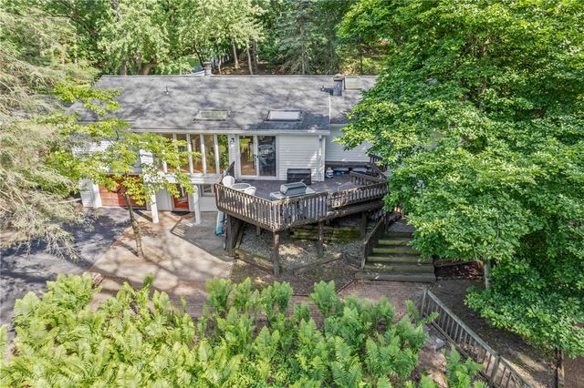 2 Red Fox Run, Perinton, NY 14534