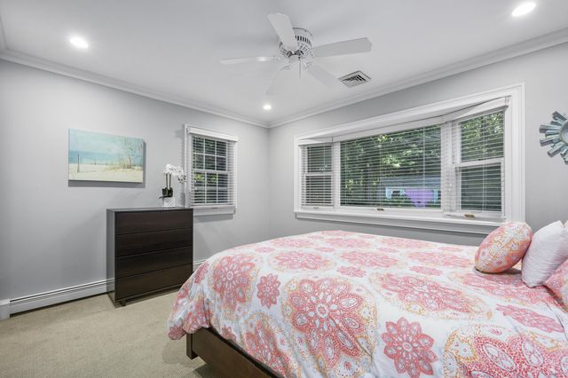 77 Robbins Street, Osterville, MA 02655