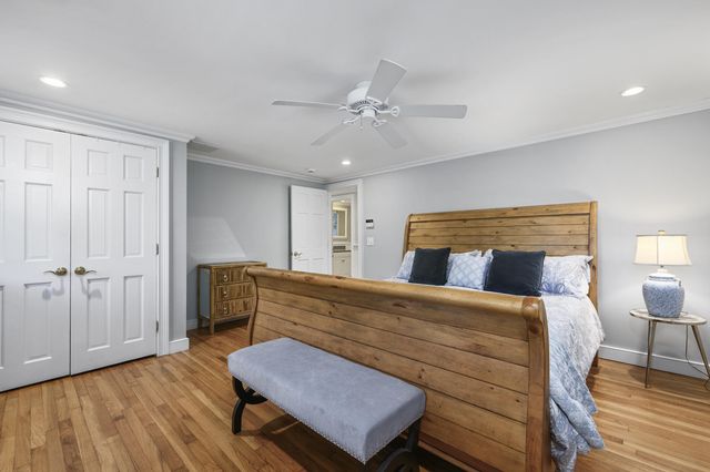 77 Robbins Street, Osterville, MA 02655