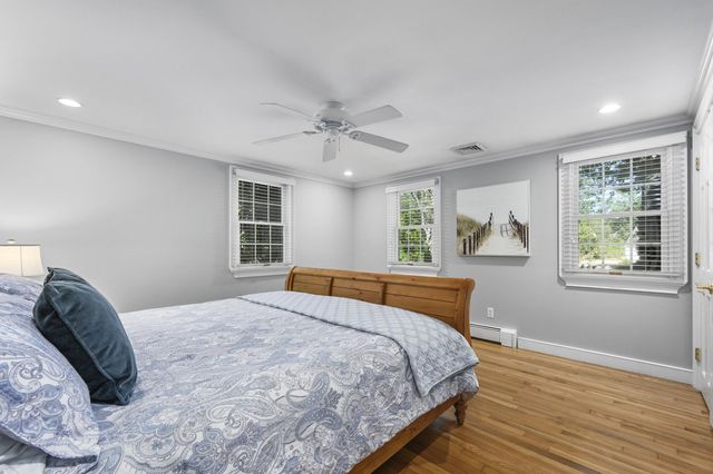 77 Robbins Street, Osterville, MA 02655