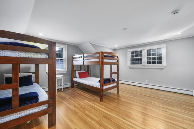 77 Robbins Street, Osterville, MA 02655