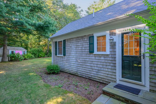 77 Robbins Street, Osterville, MA 02655