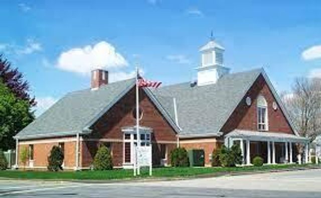 77 Robbins Street, Osterville, MA 02655