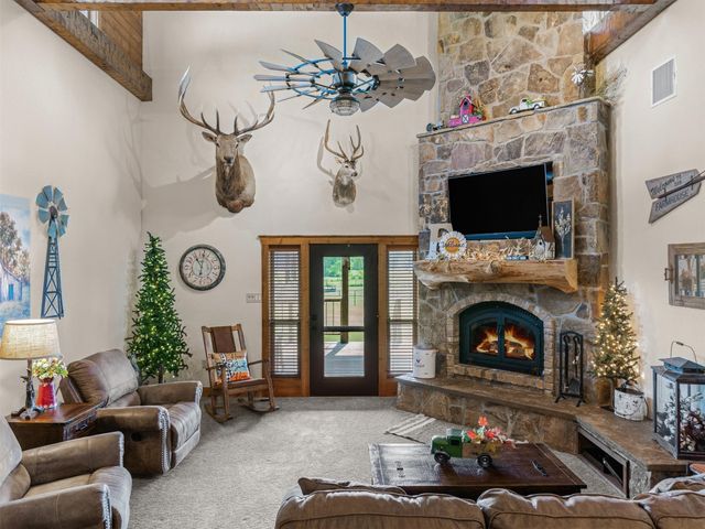 5282 N State Hwy 37, Winnsboro, TX 75494