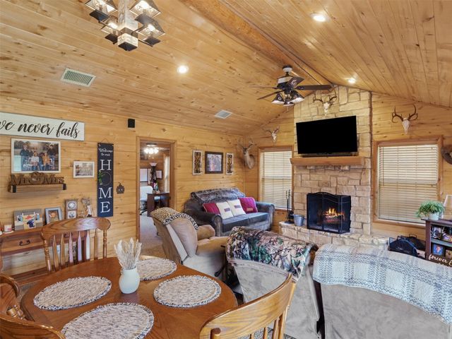 5282 N State Hwy 37, Winnsboro, TX 75494