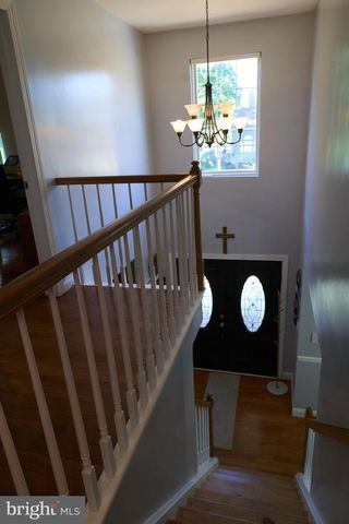 8905-00 SPRINGVIEW RD, Philadelphia, PA 19115