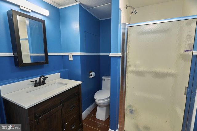 8905-00 SPRINGVIEW RD, Philadelphia, PA 19115