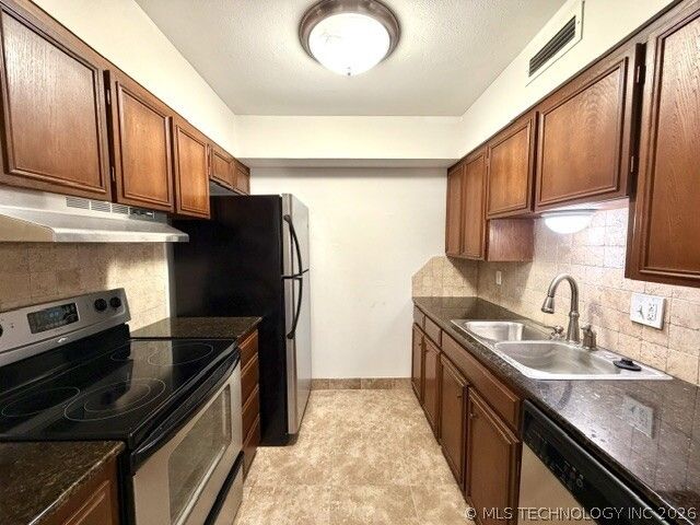 2224 S Boston Avenue E223, Tulsa, OK 74114