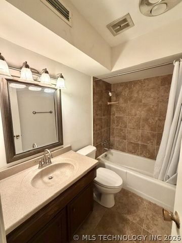 2224 S Boston Avenue E223, Tulsa, OK 74114
