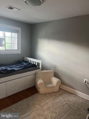 432 JAMES COURT, Falls Church, VA 22046