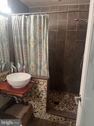 432 JAMES COURT, Falls Church, VA 22046
