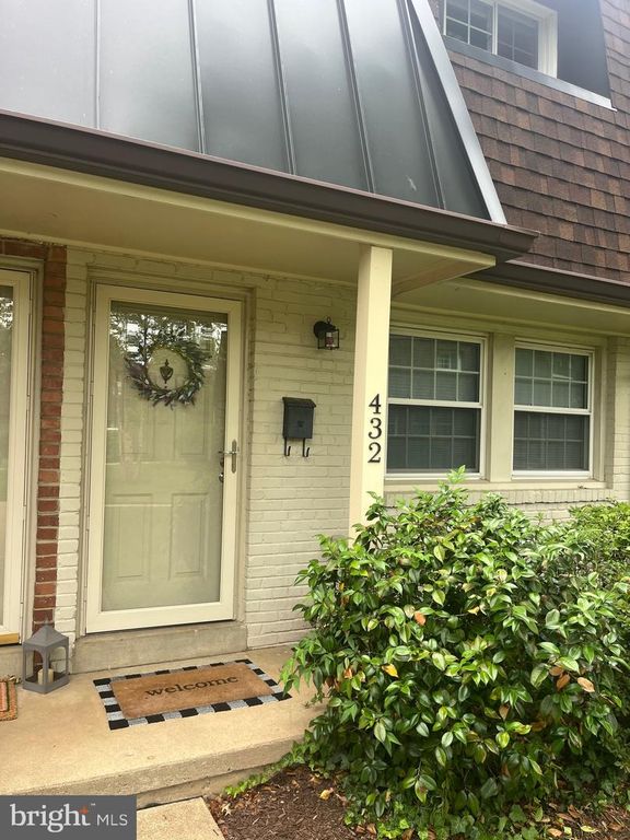 432 JAMES COURT, Falls Church, VA 22046