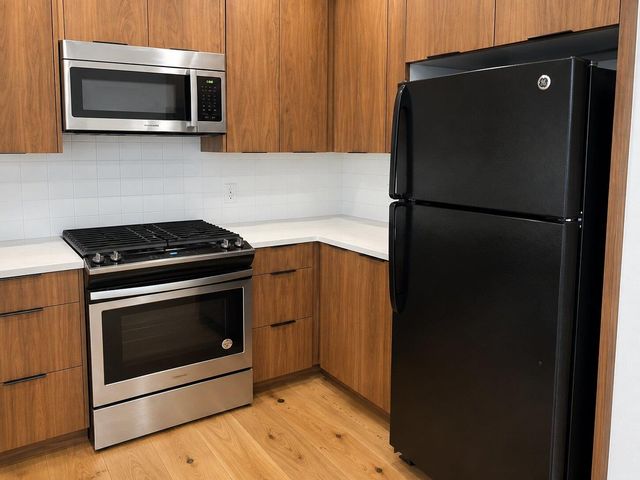 2607 Garrettson DR B, Austin, TX 78748