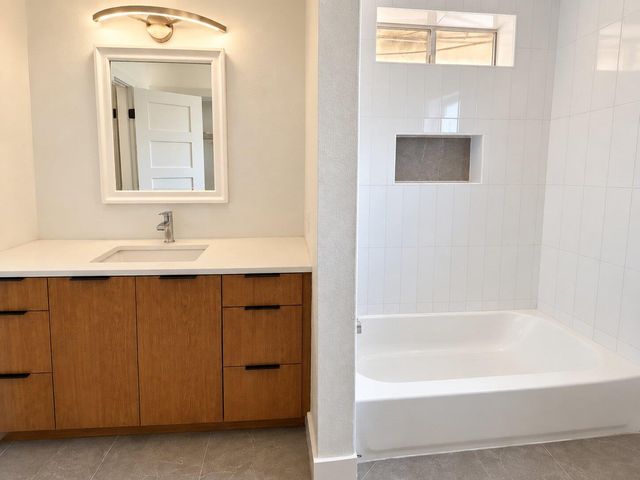 2607 Garrettson DR B, Austin, TX 78748
