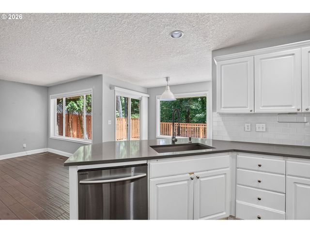 14838 Nw FAWNLILY Dr, Portland, OR 97229