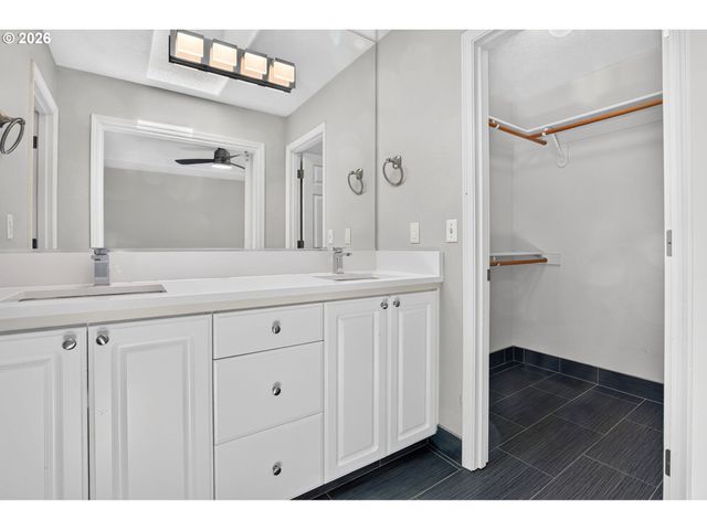 14838 Nw FAWNLILY Dr, Portland, OR 97229
