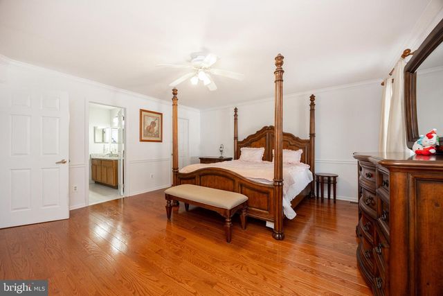 208 CASTLE DR, North Wales, PA 19454