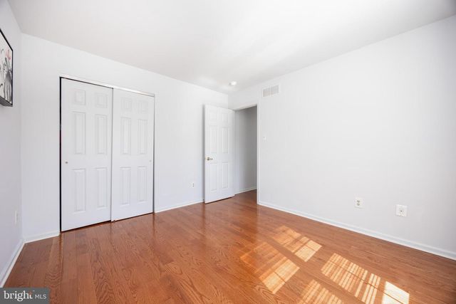 208 CASTLE DR, North Wales, PA 19454