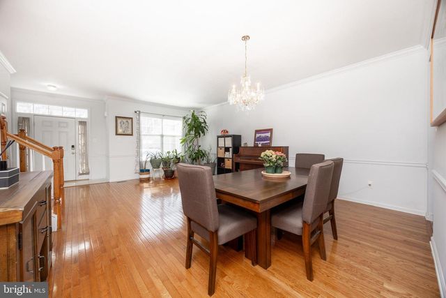 208 CASTLE DR, North Wales, PA 19454