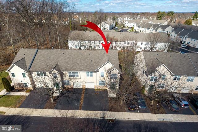 208 CASTLE DR, North Wales, PA 19454