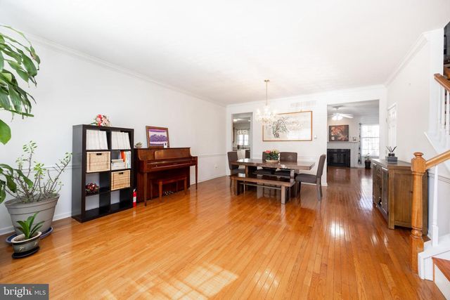 208 CASTLE DR, North Wales, PA 19454