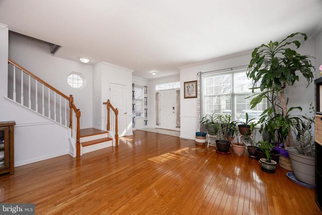 208 CASTLE DR, North Wales, PA 19454