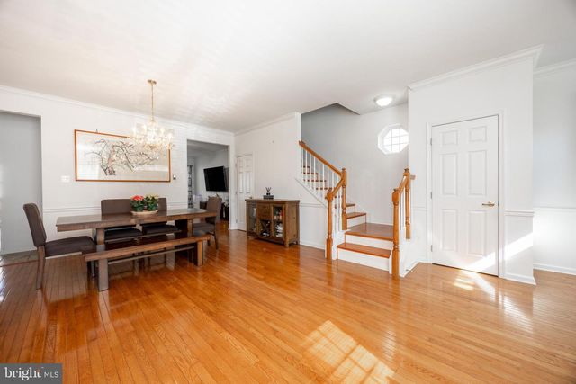 208 CASTLE DR, North Wales, PA 19454