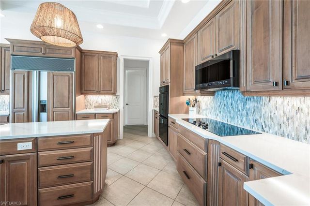4129 Willowhead WAY, Naples, FL 34103