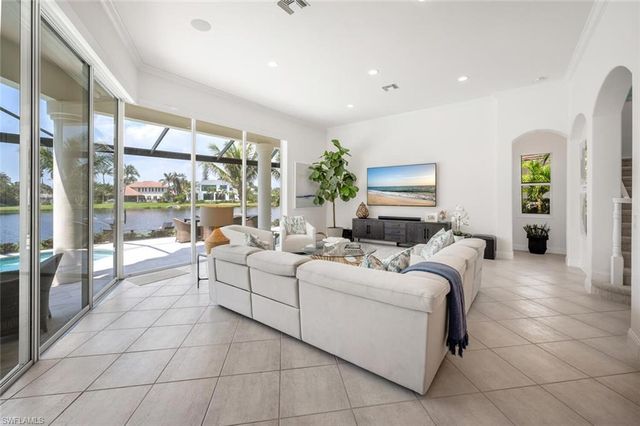 4129 Willowhead WAY, Naples, FL 34103