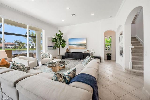 4129 Willowhead WAY, Naples, FL 34103