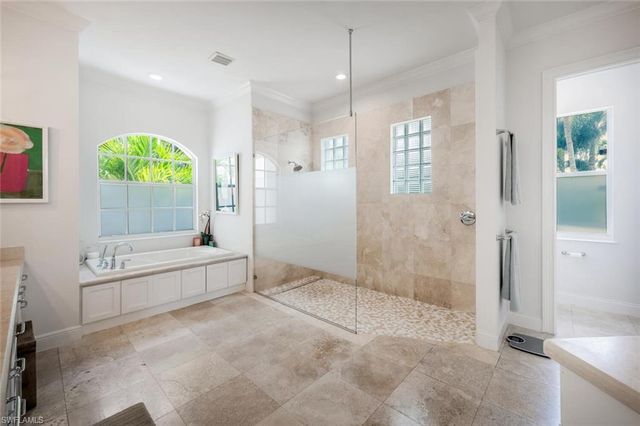 4129 Willowhead WAY, Naples, FL 34103