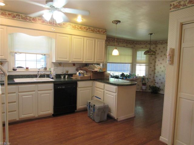 4570 Southern Pines DR, Virginia Beach, VA 23462
