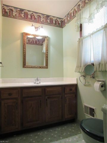 4570 Southern Pines DR, Virginia Beach, VA 23462