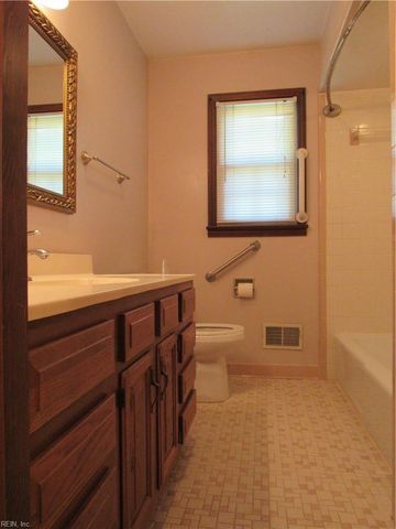 4570 Southern Pines DR, Virginia Beach, VA 23462