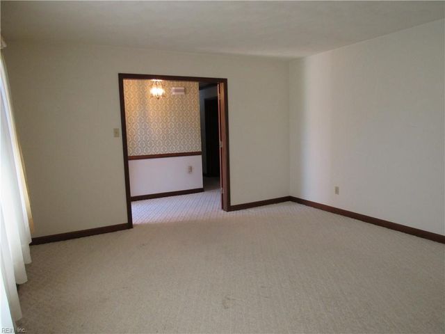 4570 Southern Pines DR, Virginia Beach, VA 23462