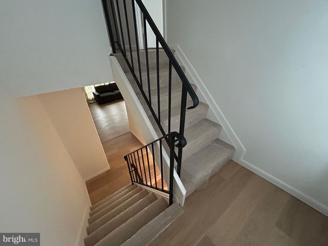 216 WHITHERSPOON LN, Newark, DE 19713