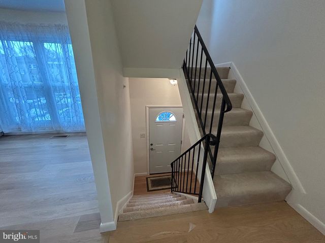 216 WHITHERSPOON LN, Newark, DE 19713