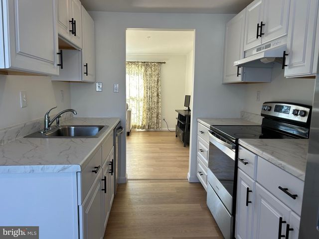 216 WHITHERSPOON LN, Newark, DE 19713